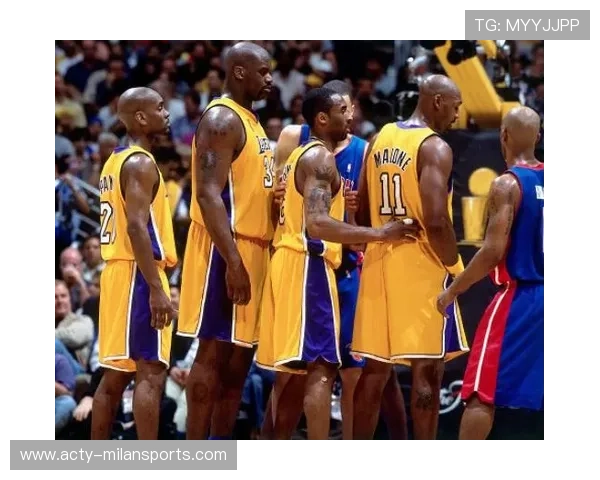 四巨头内讧传闻升级，管理层彻夜会议